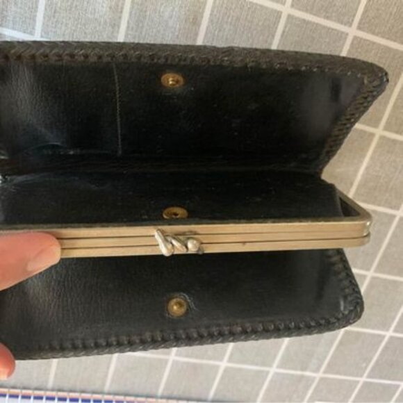 Women's Vintage Leather Clutch Wallet - Picture 4 of 4
